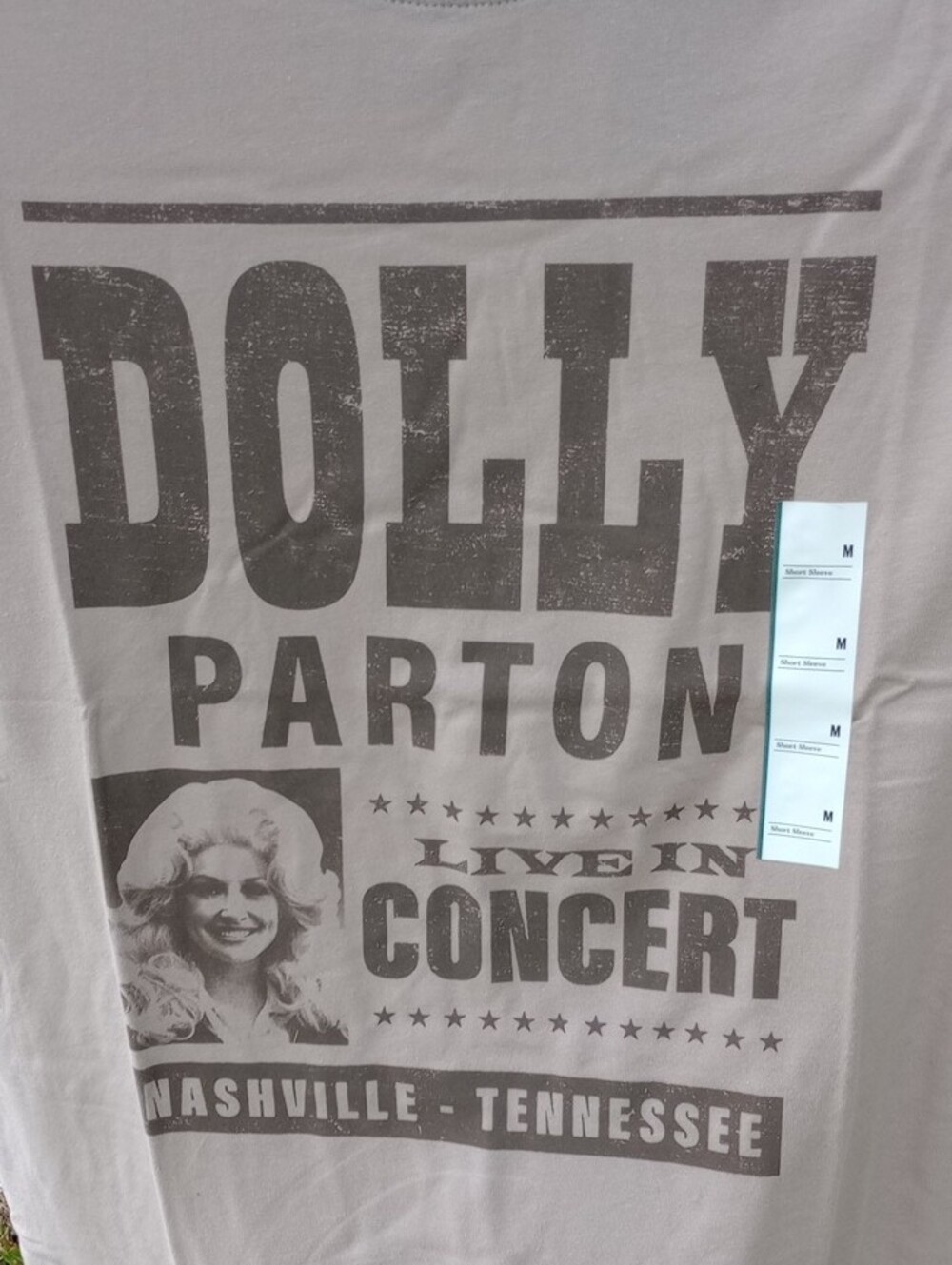 Dolly Parton Tan Graphic Concert T-Shirt Medium NWT - Picture 2 of 7